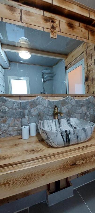 מפגש הדובדבן Apartment Buq'ata Ngoại thất bức ảnh